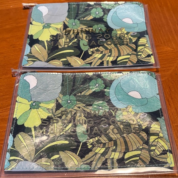 Marc Jacobs Handbags - 2 Marc Jacobs Cosmetics Bags